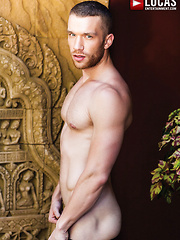 Bryce Evans Samples Jake Andrews' Ass Bareback